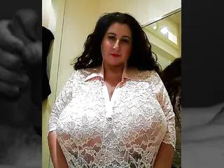 Oma packt die dicken Dinger aus