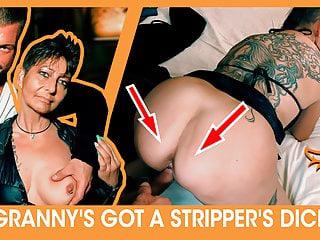 Deutsche Milf wichst einen Fremden Schwanz im Hotel